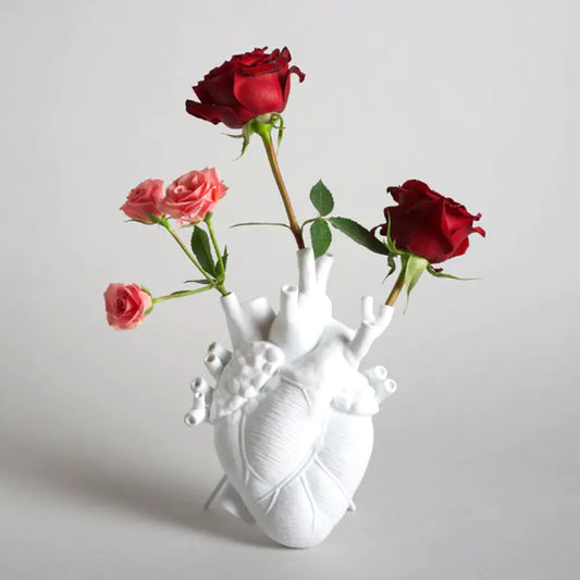 Heart-Shaped European Resin Vase